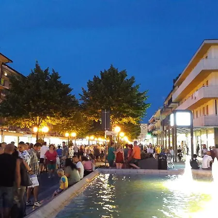 Aparthotel Valbella 3*