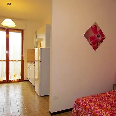 Valbella - With Pool Aparthotel Bibione