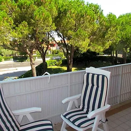Valbella - With Pool Aparthotel 3*